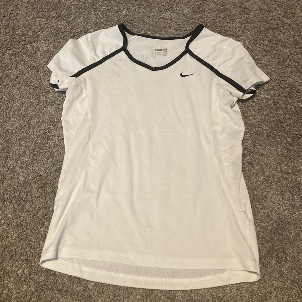 ♡ nike dri fit tee